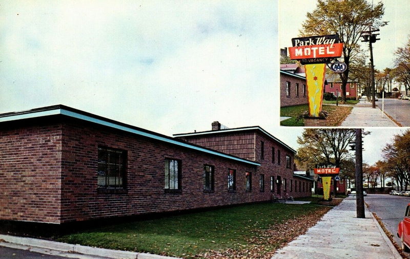 Parkway Motel (Park Way Motel) - Vintage Postcard